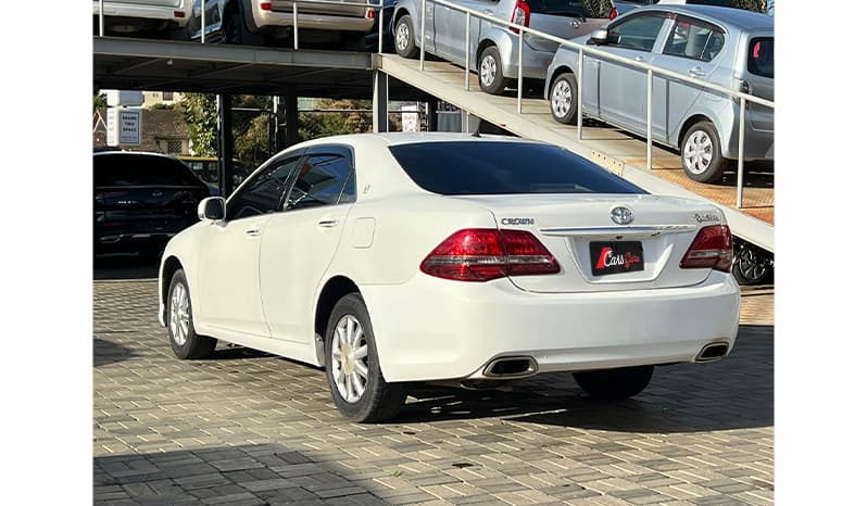 2009 Toyota Crown Royal Saloon image-5