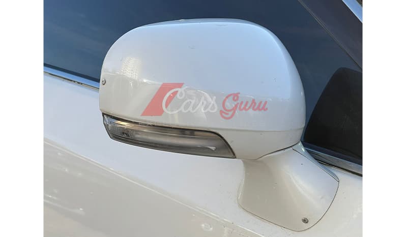 2009 Toyota Crown Royal Saloon image-6
