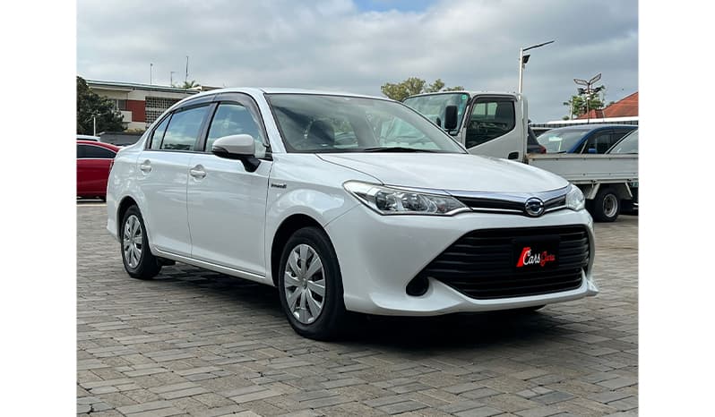 2016 Toyota Axio Hybrid image-4