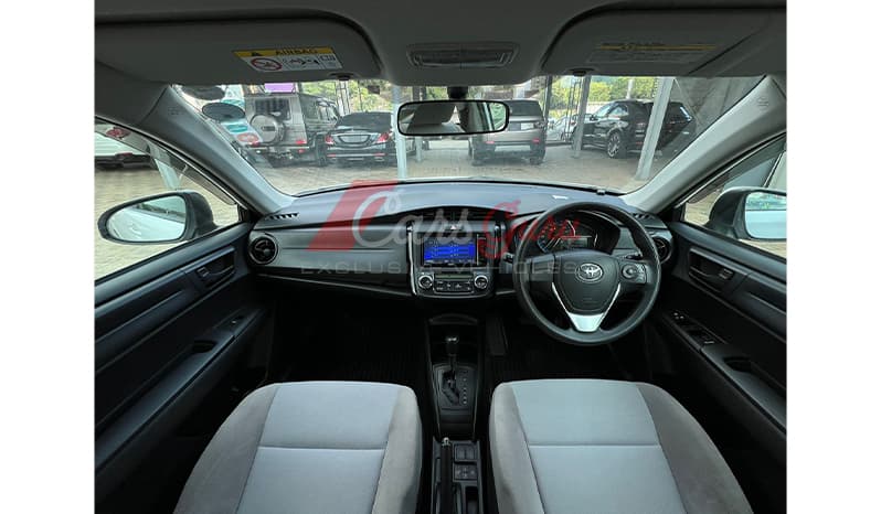 2016 Toyota Axio Hybrid image-9
