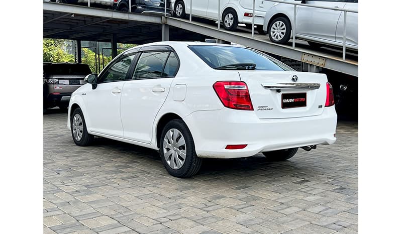 2016 Toyota Axio Hybrid image-12