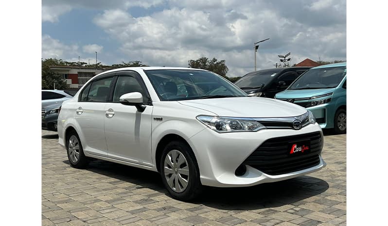 2016 Toyota Axio Hybrid image-3