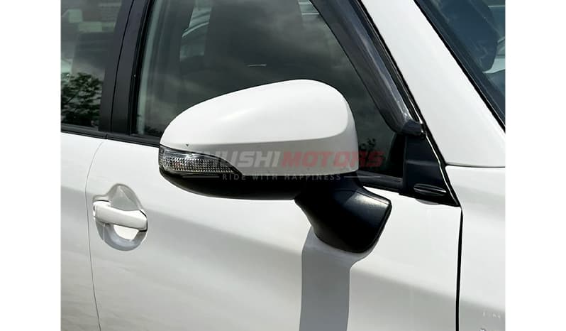 2016 Toyota Axio Hybrid image-18