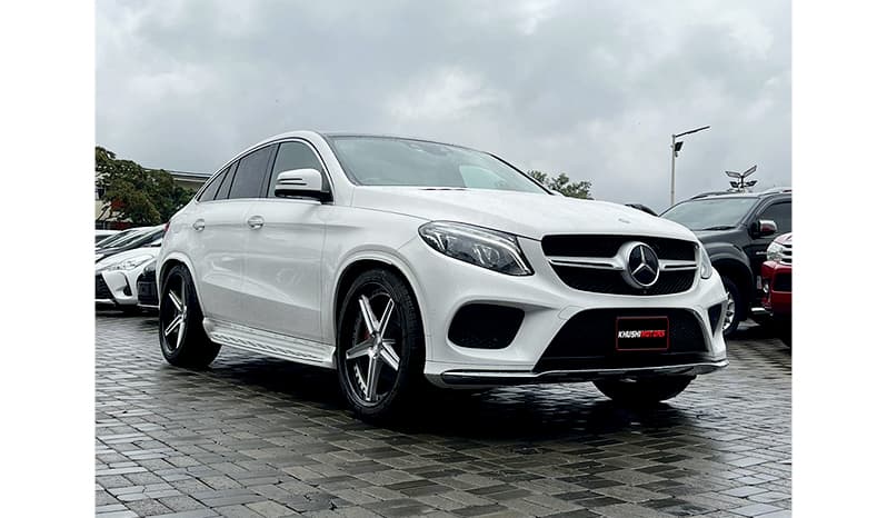 2016 Mercedes-Benz GLE-Class GLE350d image-7
