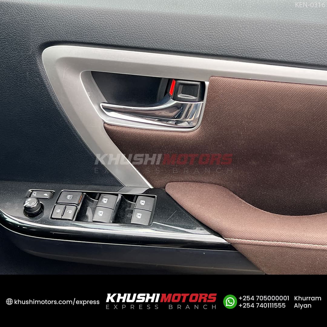 2017 Toyota Fortuner image-3
