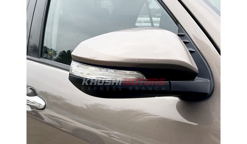 2017 Toyota Fortuner image-14
