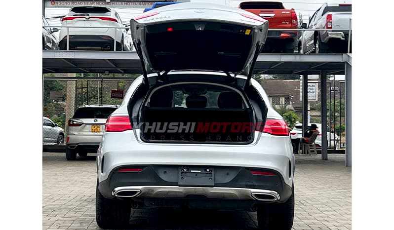 2017 Mercedes-Benz GLE-Class GLE350d image-2