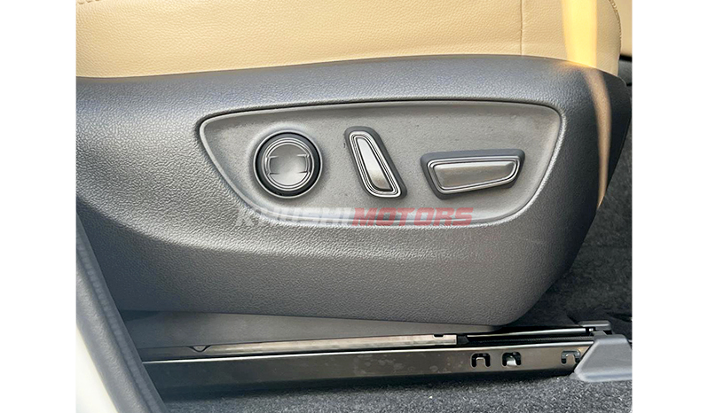 2024 Toyota Land Cruiser 250 image-3
