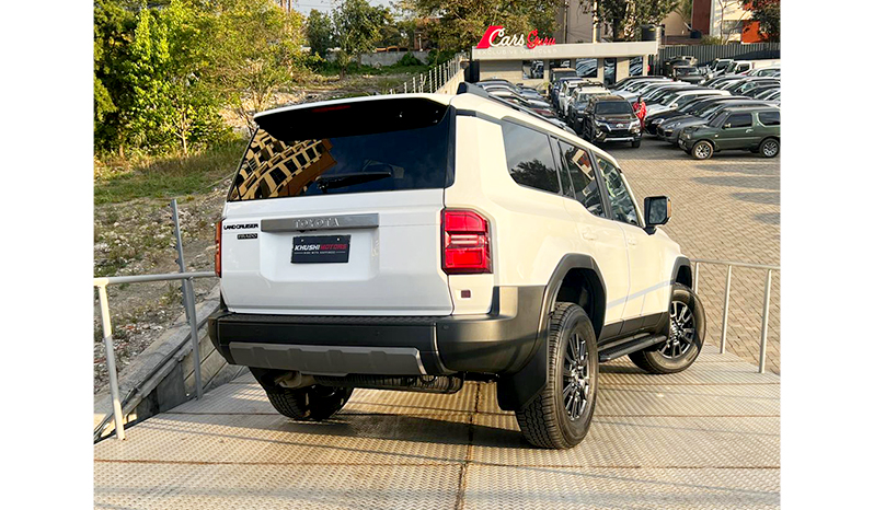 2024 Toyota Land Cruiser 250 image-10