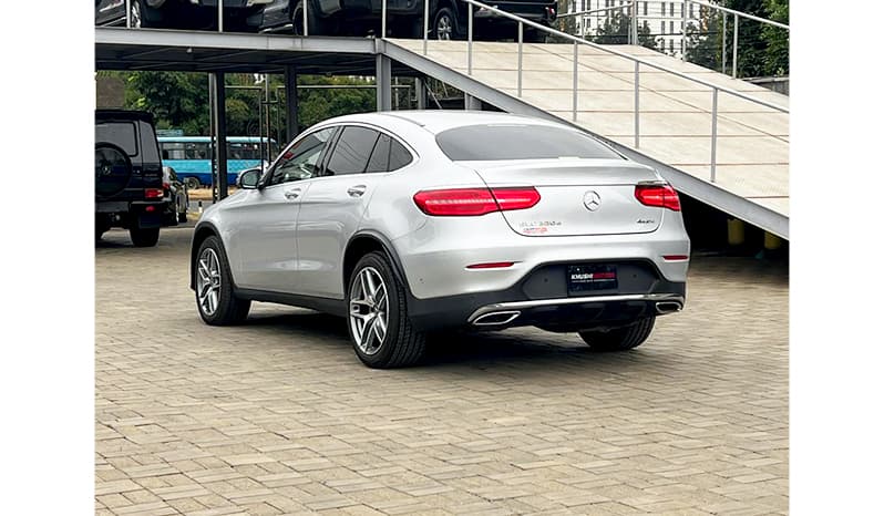 2017 Mercedes-Benz GLC-Class GLC220d image-3