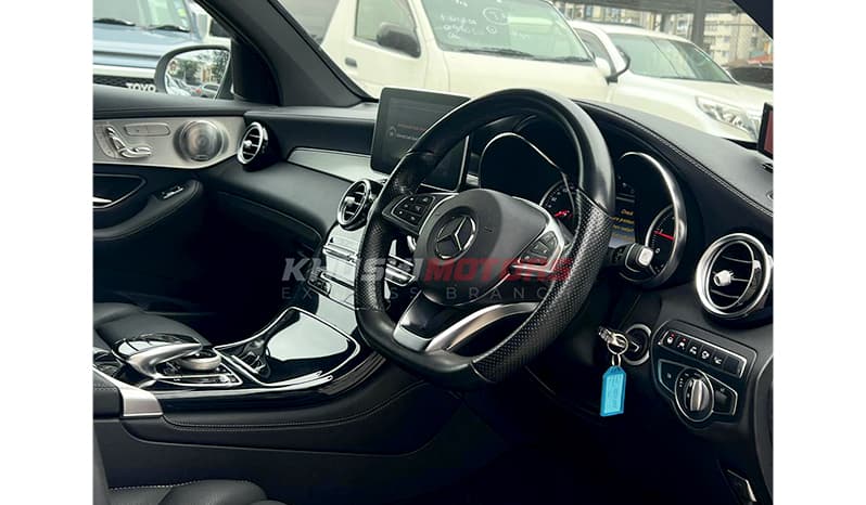 2017 Mercedes-Benz GLC-Class GLC220d image-8