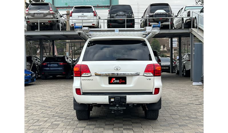 2015 Toyota Land Cruiser 200 Sahara image-2