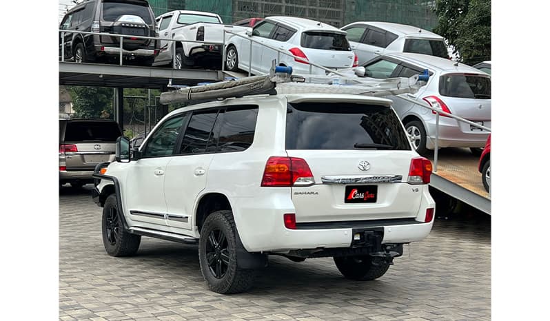2015 Toyota Land Cruiser 200 Sahara image-4