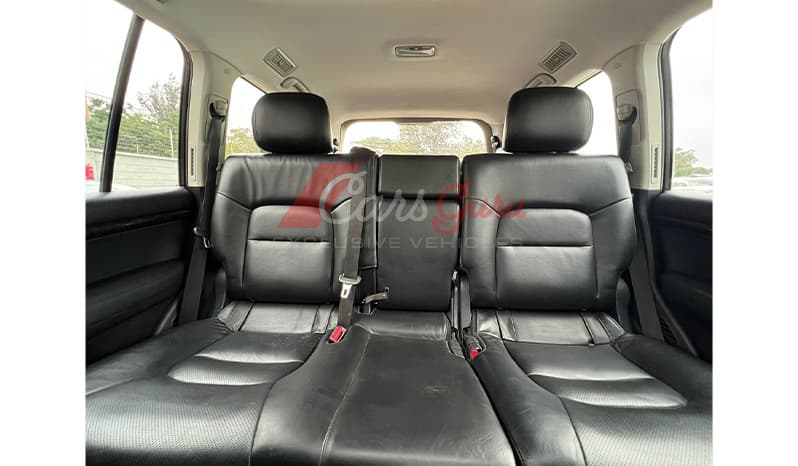 2015 Toyota Land Cruiser 200 Sahara image-9