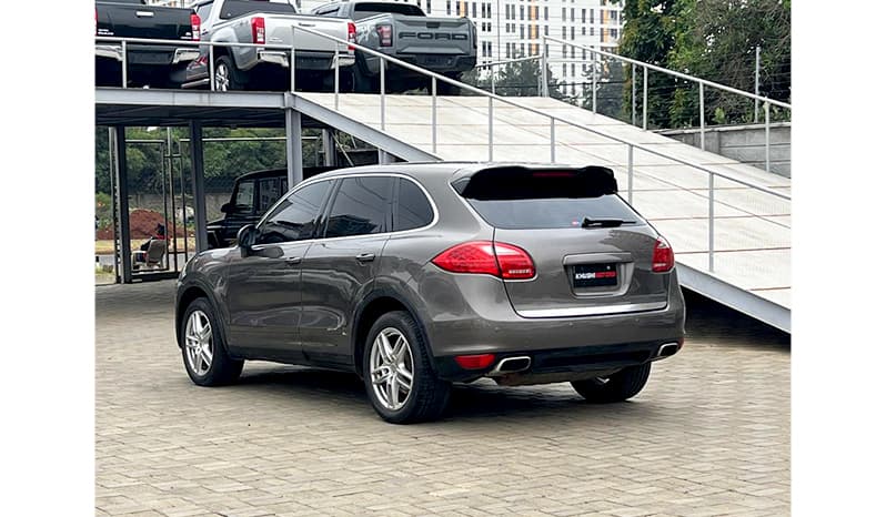 2012 Porsche Cayenne image-2