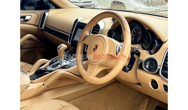 2012 Porsche Cayenne image-6