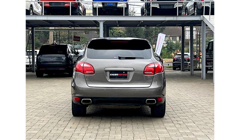 2012 Porsche Cayenne image-10