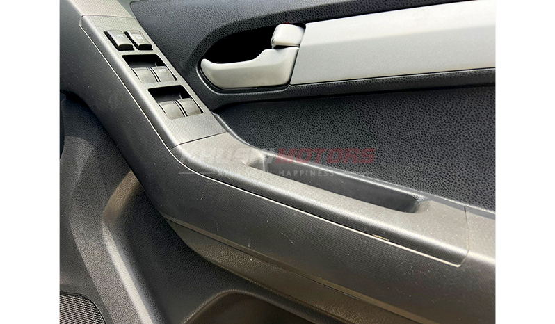 2016 Isuzu D MAX image-18