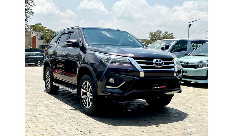 2016 Toyota Fortuner image-2