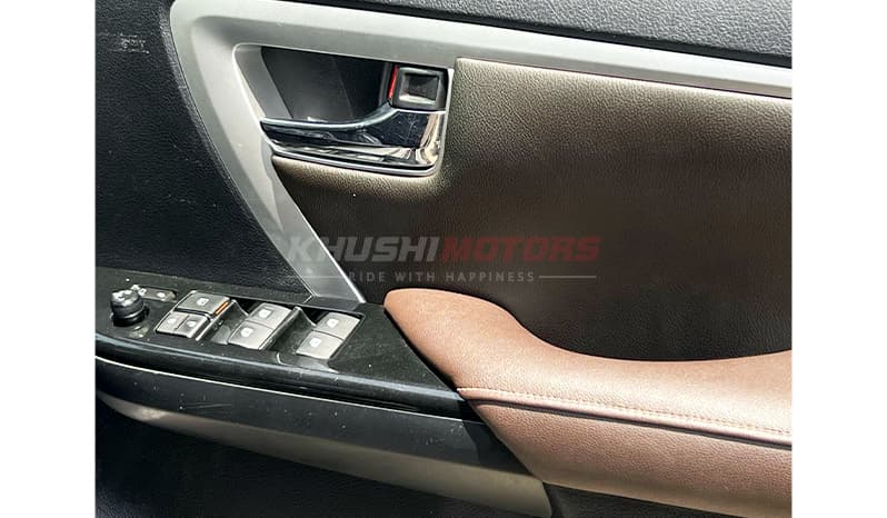 2016 Toyota Fortuner image-6