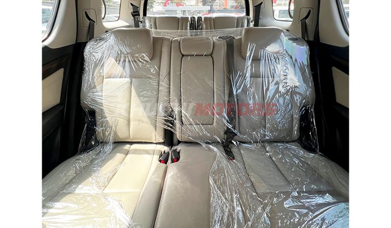 2016 Isuzu Mu X image-8