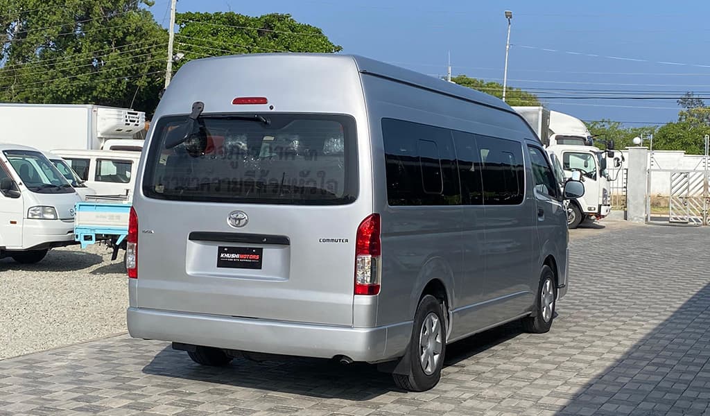 2017 Toyota Hiace Commuter image-5