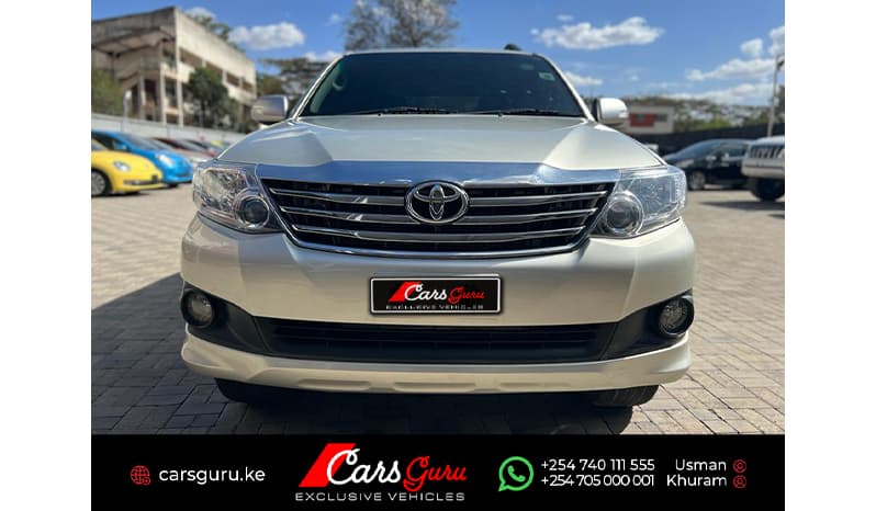 2015 Toyota Fortuner V image-1