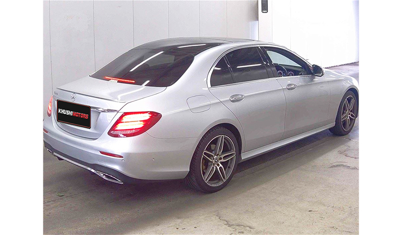 2017 Mercedes-Benz E220d image-5