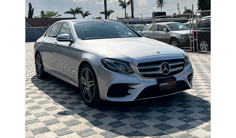 2017 Mercedes-Benz E220d image-8