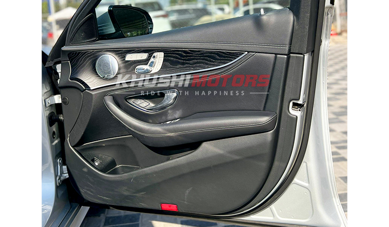 2017 Mercedes-Benz E220d image-15