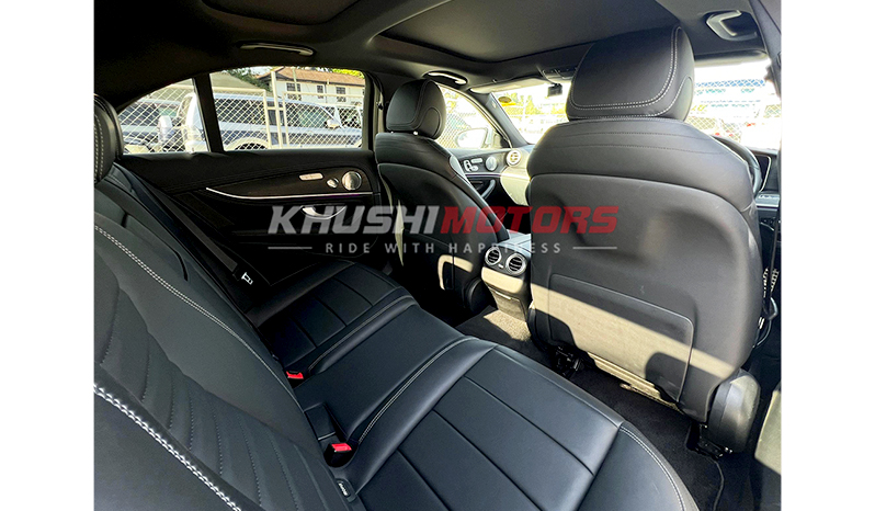 2017 Mercedes-Benz E220d image-16