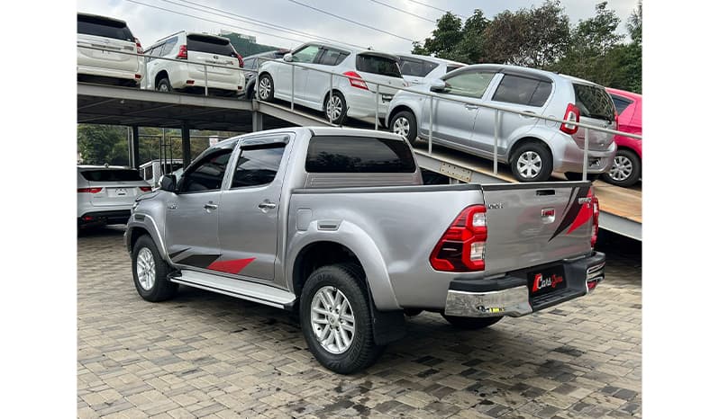 2016 Toyota Hilux image-3