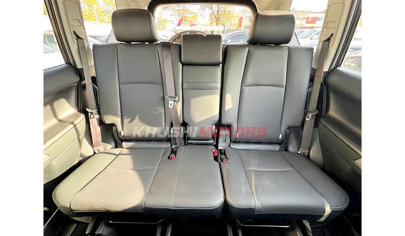 2023 Toyota Land Cruiser Prado image-4