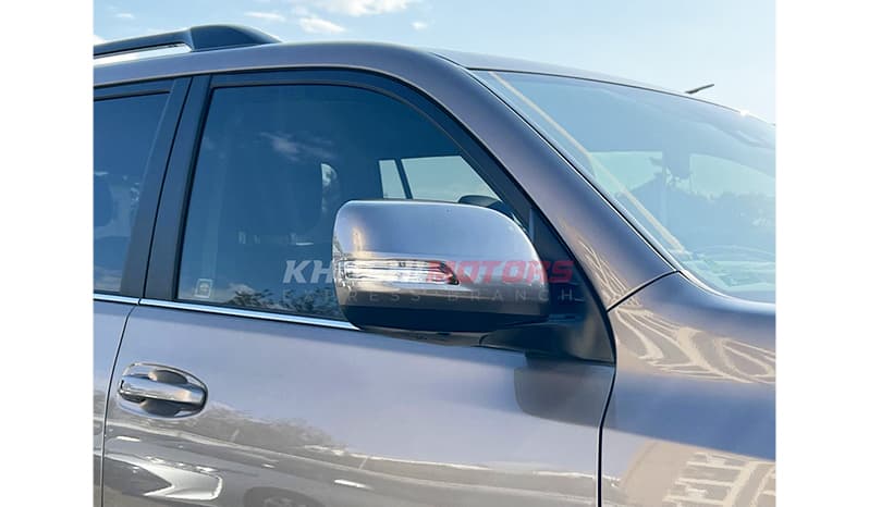 2023 Toyota Land Cruiser Prado image-10