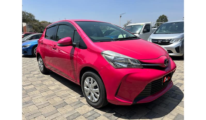 2014 Toyota Vitz image-4