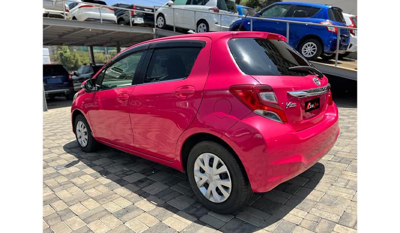 2014 Toyota Vitz image-5