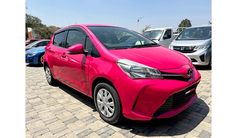 2014 Toyota Vitz image-14