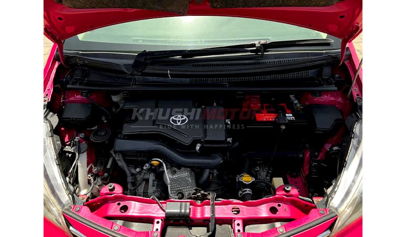 2014 Toyota Vitz image-21