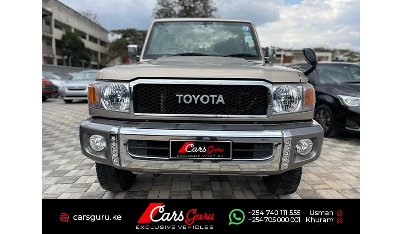 2015 Toyota LAND CRUISER 70 D-Cab image-1