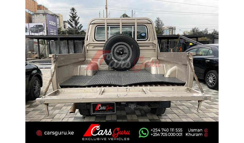 2015 Toyota LAND CRUISER 70 D-Cab image-10
