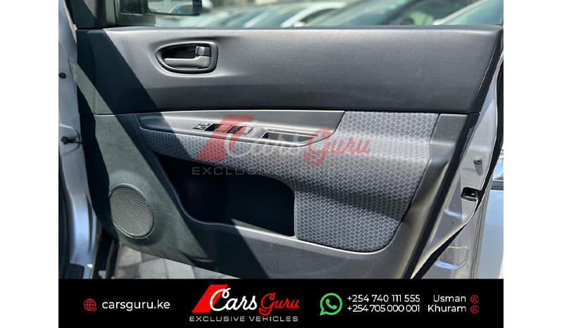 2014 Nissan Wingroad image-8