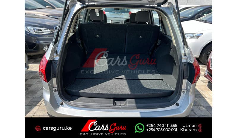 2014 Nissan Wingroad image-10