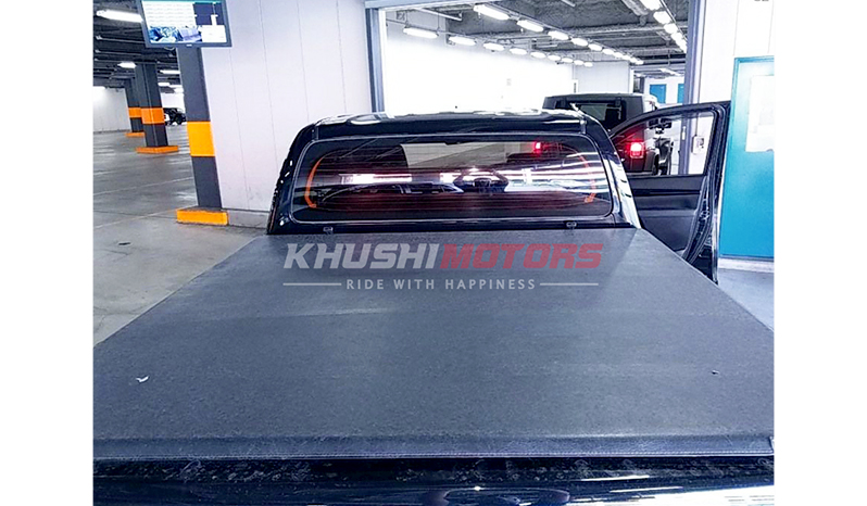 2019 Toyota Hilux image-5