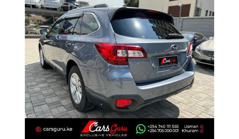 2015 Subaru Outback Base image-4