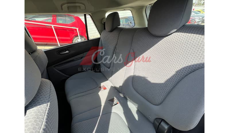 2015 Nissan Wingroad X image-9