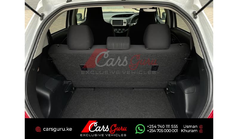 2015 Toyota Vitz image-10