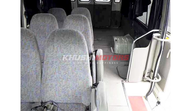 2004 Hino Liesse Ii image-9