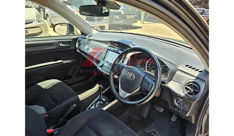 2016 Toyota Fielder image-7