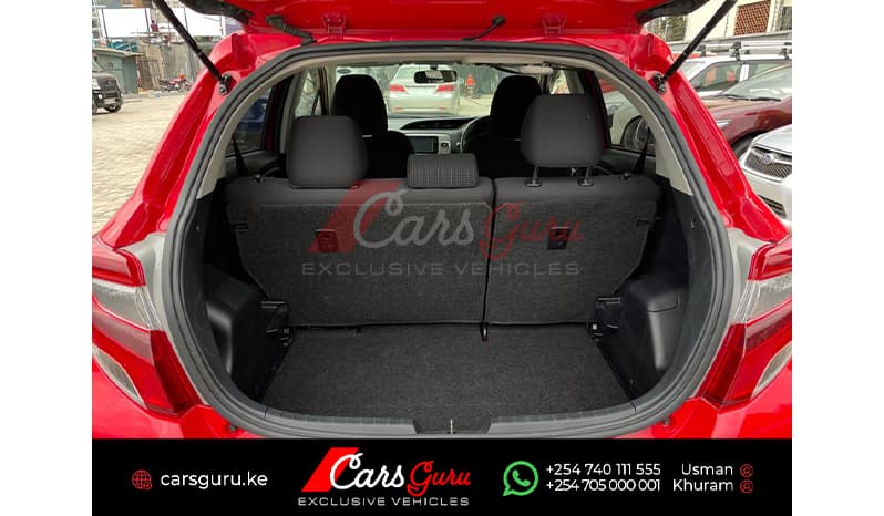 2015 Toyota Vitz Base image-10