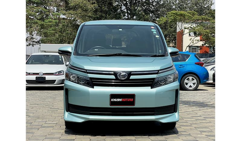 2015 Toyota Voxy X image-1